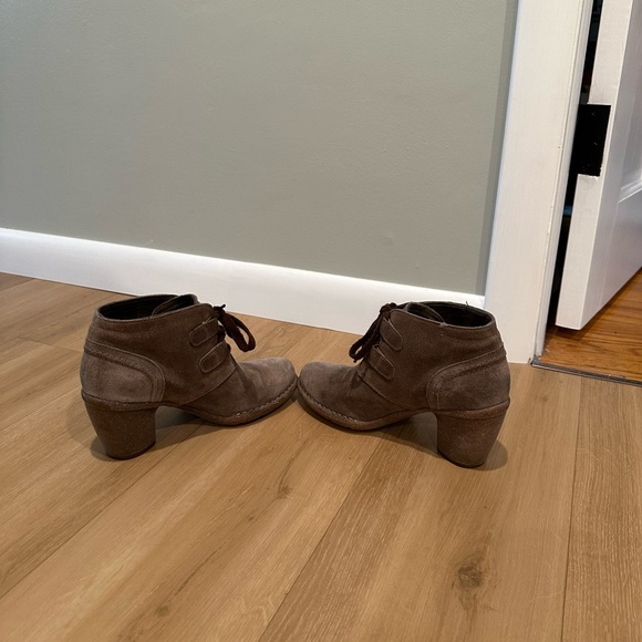 Booties - Picture 5 of 6